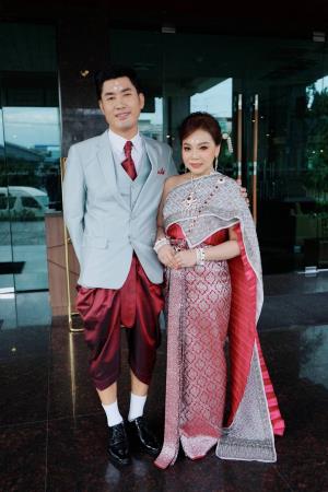 ชุดไทยเจ้าสาว ชุดไทยจักรพรรดิ์ เช่าที่แบมบี้ เวดดิ้ง ห้วยขวาง